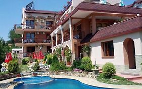 Byala Perla Family Hotel